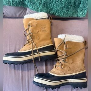Women’s Sorel Caribou Winter Boot - Size 9